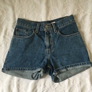 Vintage wedgie fit denim Levi’s!